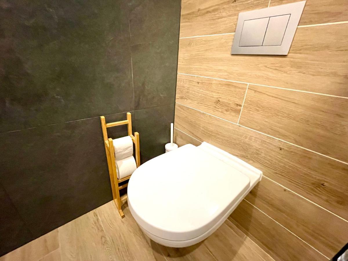 Riversidesuite. * Cracovia